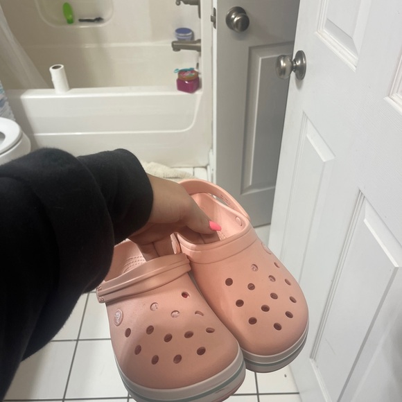 Pink crocs - Picture 2 of 2